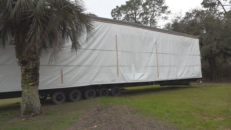 Four large modular units arrived Thursday at Chabad House FSU, offering a semi-permanent...