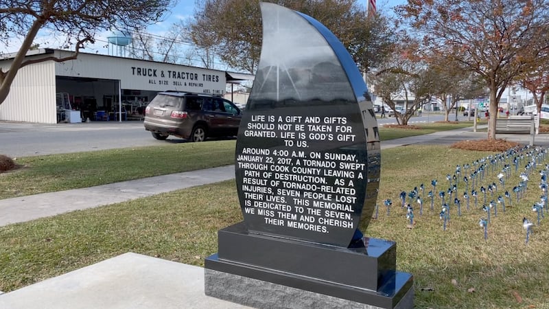 Memorial unveiled in Cook Co.