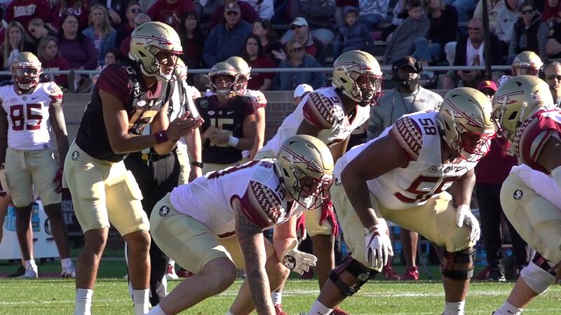 Florida State Quarterback Jordan Travis awaits the snap at the 2022 Garnet and Gold Spring Game.