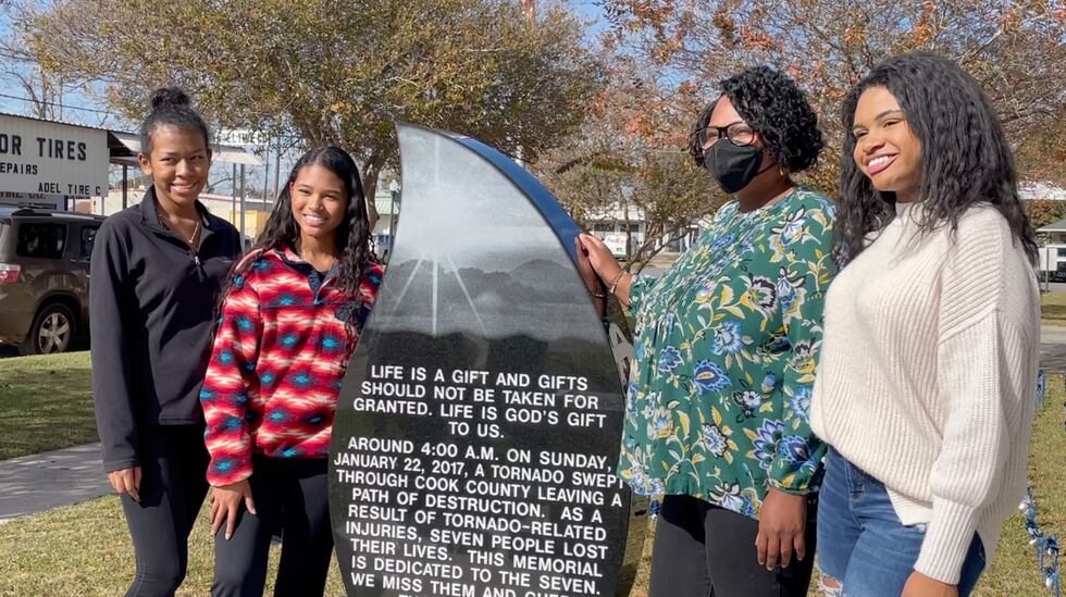 Memorial unveiled in Cook Co.